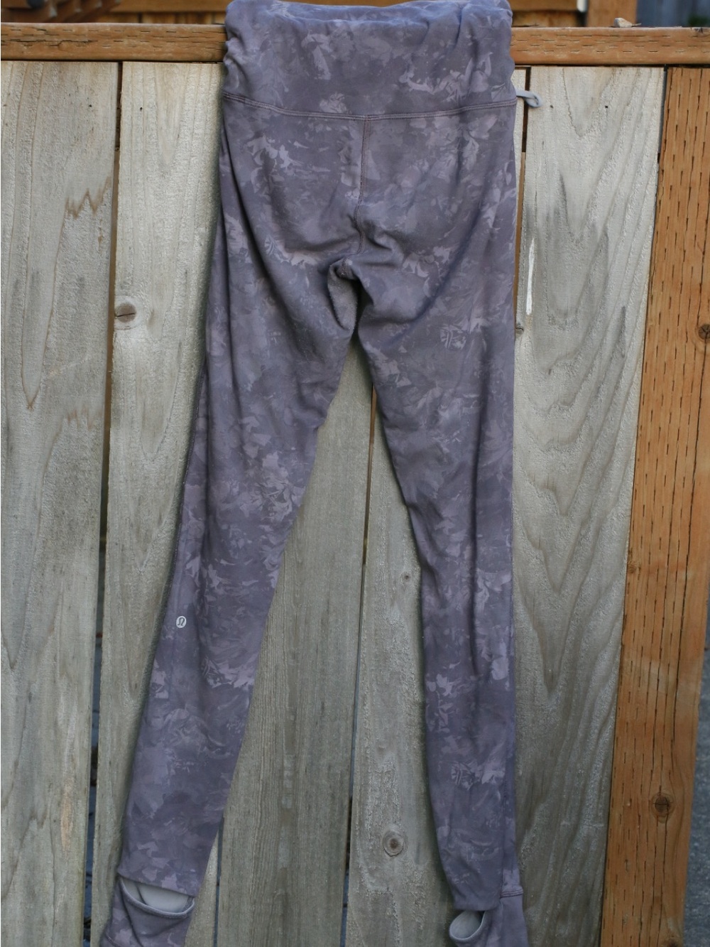 Lululemon Hug Your Core Super High Rise Womens Size 8 Dark
Chrom reversible